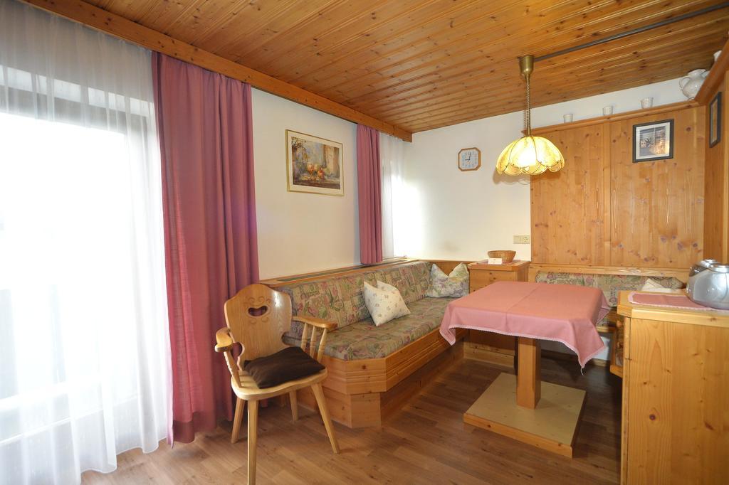 Ferienwohnung Fischerhof Leutasch Room photo